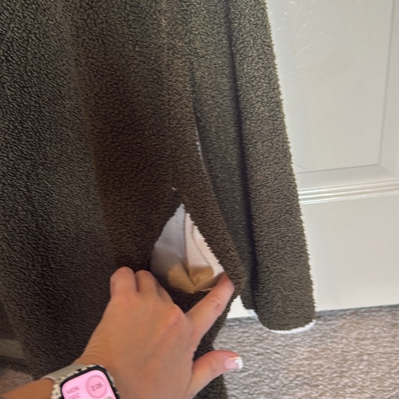 Main strip green pullover - Picture 5 of 6